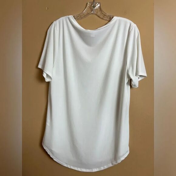 LuLaRoe Ivory White Short Sleeve Simply Comfortable T-Shirt w/ Rounded Hem Small - Picture 5 of 5